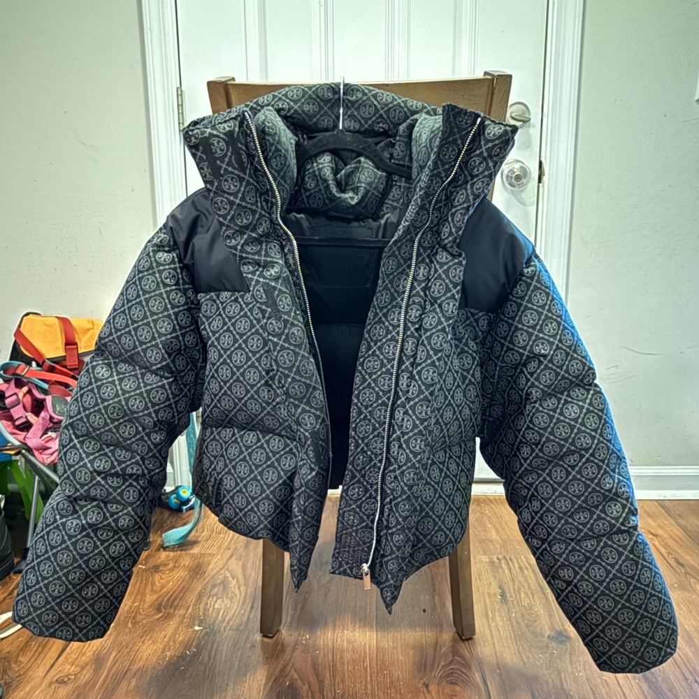 Tory Burch Cropped Puffer Coat